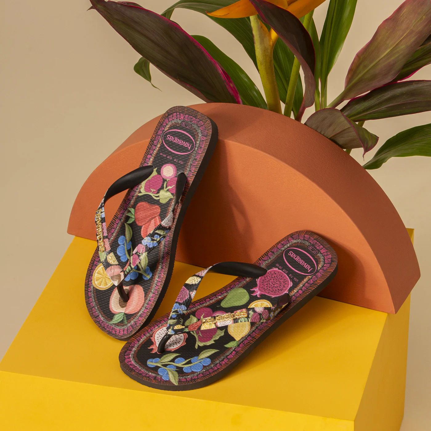 Kit Havaianas: Chinelo Top + Bolsa Tropicalia Vibes - Image 3